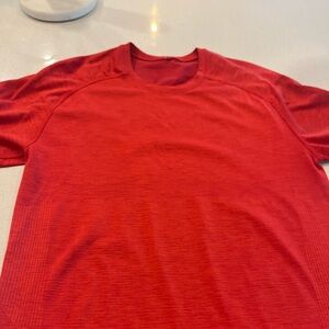 lululemon athletica Vibrant Red Short Sleeve Tee